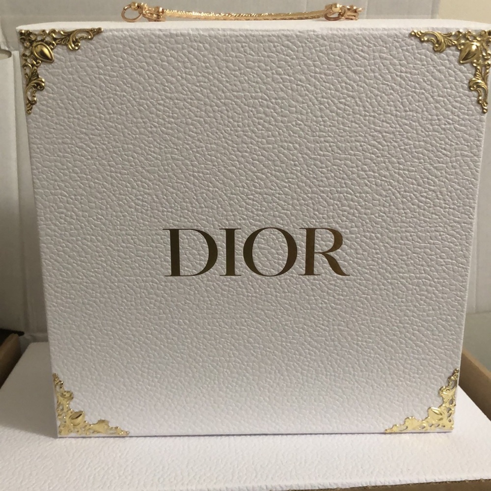 Dior Paper Trunk Box - Picture 7 of 11